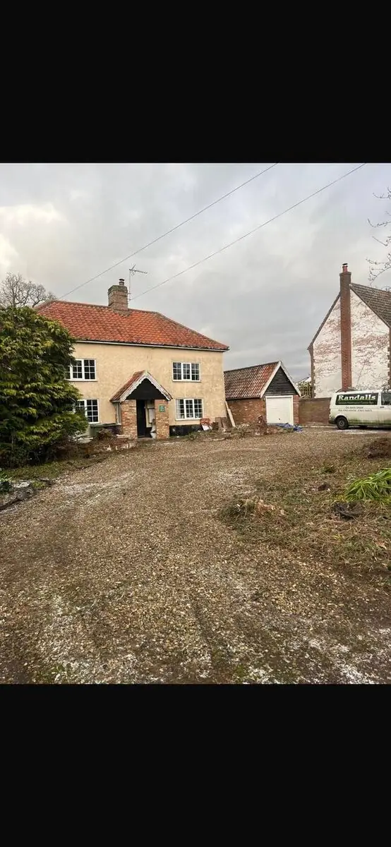 Randall Tree Services van on site at a country property